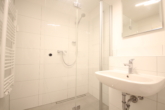 Renovierte 2-Zimmer-Wohnung in Bestlage von Köln-Weiden - Badezimmer