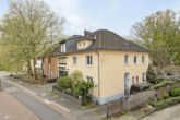 Hausansicht - Ihr Traumhaus mit großem Grundstück im Herzen von Hürth